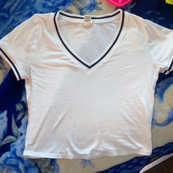 White T-Shirt! From Bozzolo! Size Large! Crop Top! Very Soft! - Picture 1 of 3